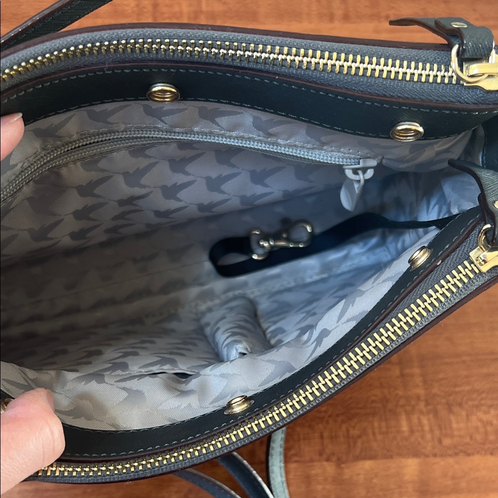 Lo & Sons Pearl Convertible Crossbody Saffiano Leather Shoulder Bag Dark Grey - Picture 4 of 13